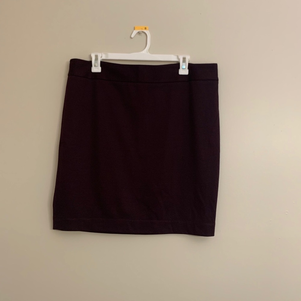 Eggplant colored Pencil Skirt from Loft - Picture 4 of 8